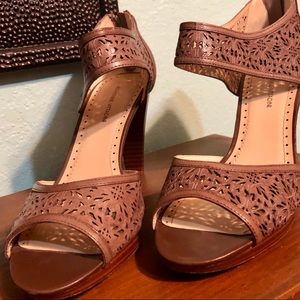 Adrienne vittadini leather sandal heel